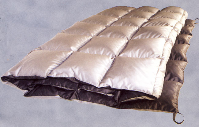 Western Mountaineering Cloud 9 Comforter King